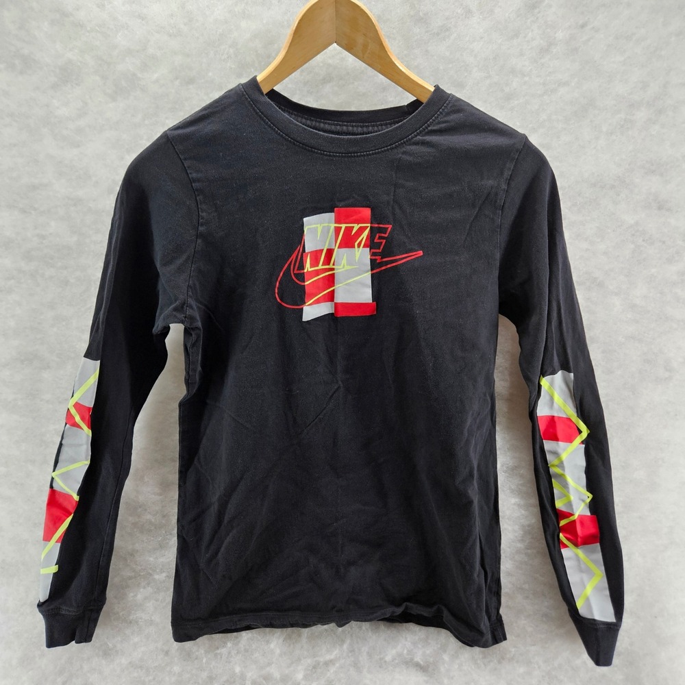 The Nike Tee Kids‎ Long Sleeve Graphic TShirt Black Gray Red Retro Logo XLarge
